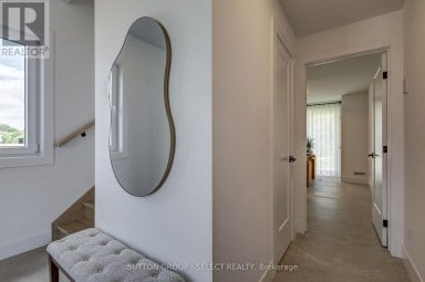 4 - 3090 PETTY ROAD London South (South V) Ontario photo 3