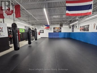 910 MEMORIAL AVENUE Thunder Bay (Inner-City Industrial) Ontario photo 1