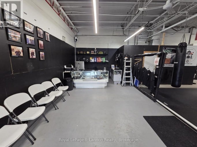 910 MEMORIAL AVENUE, Thunder Bay (Inner-City Industrial), Ontario, P7B3Z9