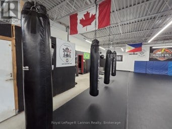 910 MEMORIAL AVENUE Thunder Bay (Inner-City Industrial) Ontario photo 5