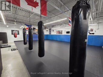 910 MEMORIAL AVENUE Thunder Bay (Inner-City Industrial) Ontario photo 9