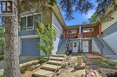 203 42 Avenue SW Calgary Alberta photo 1
