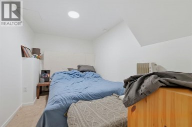203 42 Avenue SW Calgary Alberta photo 26