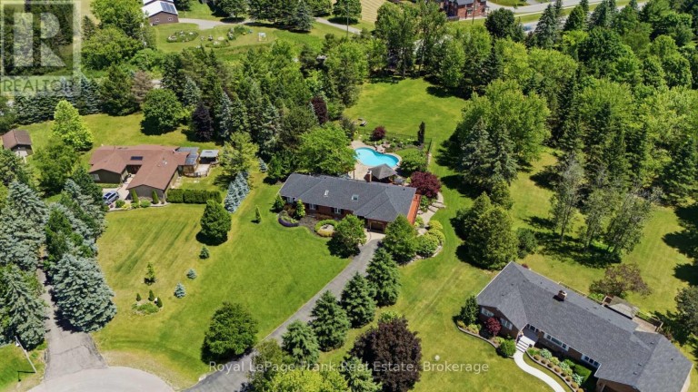 5 CRAIG COURT, Clarington (Bowmanville), Ontario, L1C4H6