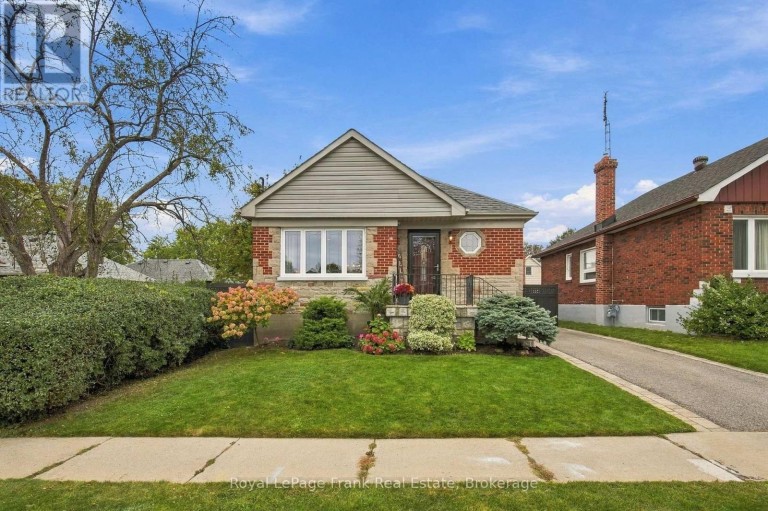 379 ARTHUR STREET, Oshawa (Central), Ontario, L1H1P2