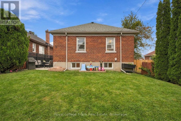 379 ARTHUR STREET, Oshawa (Central), Ontario, L1H1P2