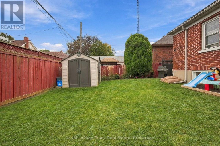 379 ARTHUR STREET, Oshawa (Central), Ontario, L1H1P2