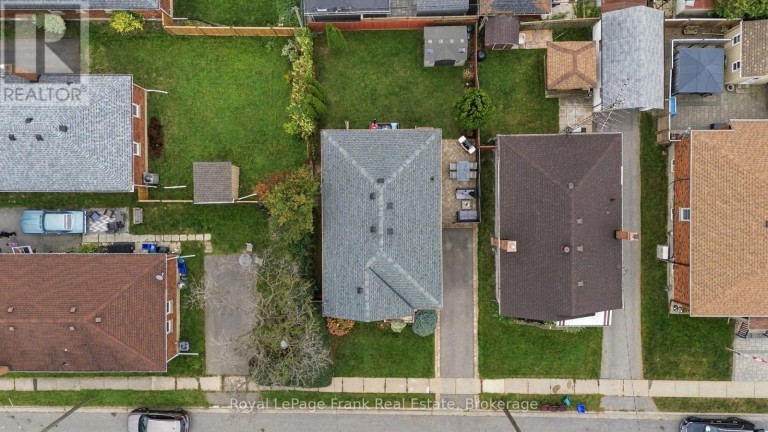 379 ARTHUR STREET, Oshawa (Central), Ontario, L1H1P2