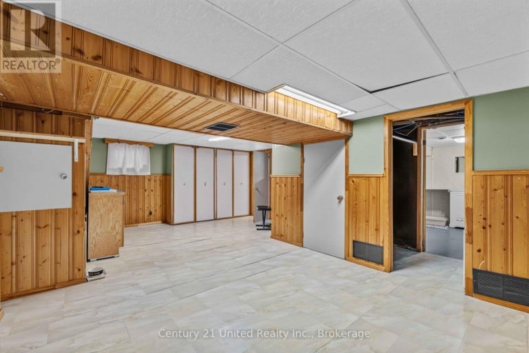 528 BRIOUX AVENUE, Peterborough (Otonabee Ward 1), Ontario, K9J4G7