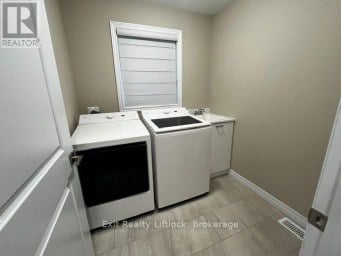 232 O'NEIL STREET Peterborough (Monaghan Ward 2) Ontario photo 10