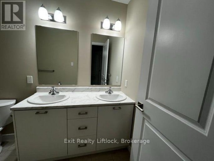232 O'NEIL STREET, Peterborough (Monaghan Ward 2), Ontario, K9K0H1
