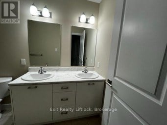 232 O'NEIL STREET Peterborough (Monaghan Ward 2) Ontario photo 13