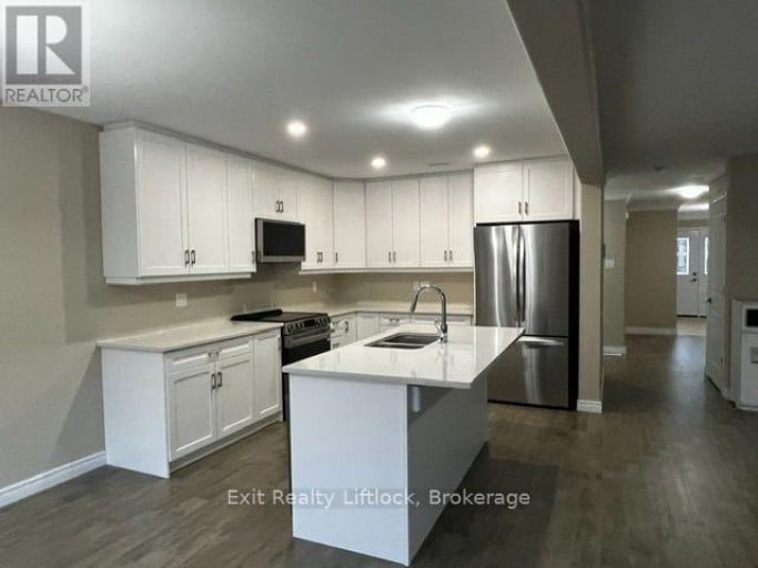 232 O'NEIL STREET, Peterborough (Monaghan Ward 2), Ontario, K9K0H1