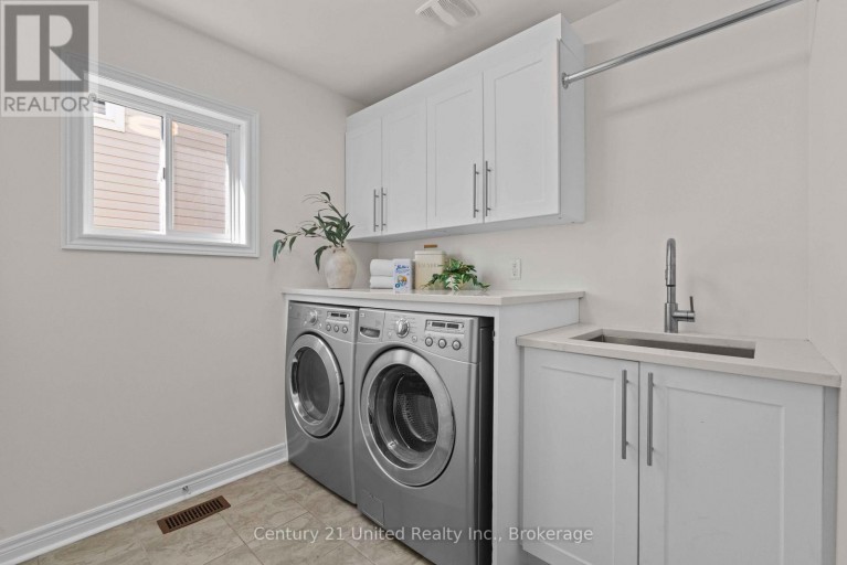 1453 MCAULIFFE LANE, Peterborough (Ashburnham Ward 4), Ontario, K9H0B6