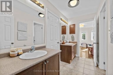 1453 MCAULIFFE LANE Peterborough (Ashburnham Ward 4) Ontario photo 28