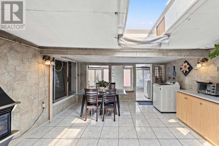 112 KINGSWOOD DRIVE, Brampton (Madoc), Ontario, L6V2W3