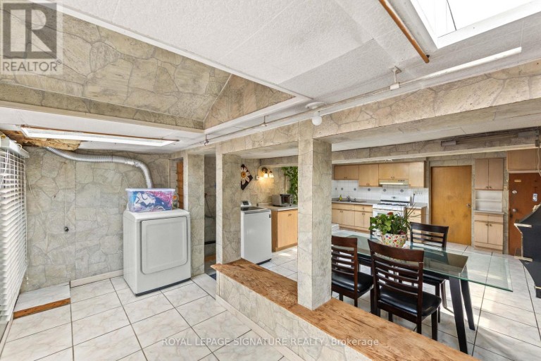 112 KINGSWOOD DRIVE, Brampton (Madoc), Ontario, L6V2W3