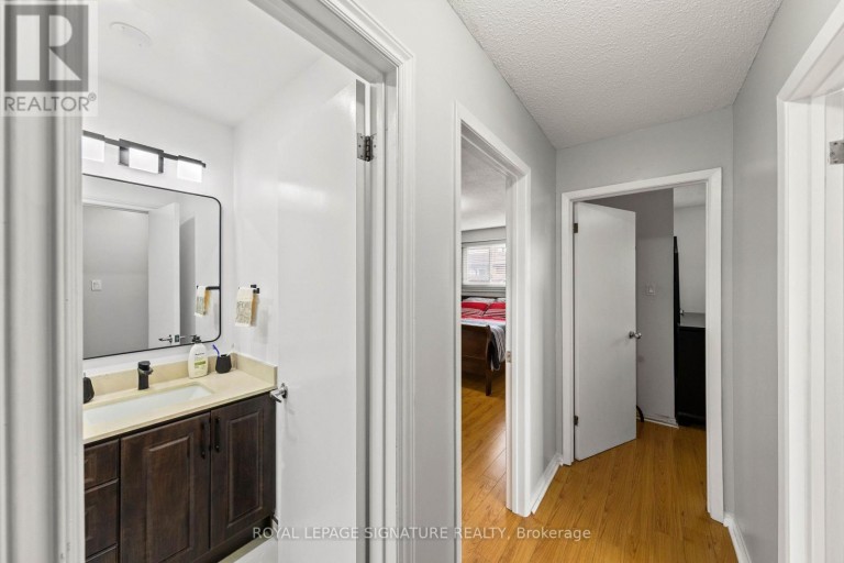 112 KINGSWOOD DRIVE, Brampton (Madoc), Ontario, L6V2W3