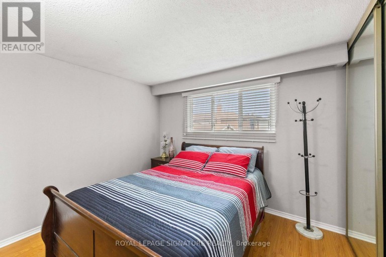 112 KINGSWOOD DRIVE, Brampton (Madoc), Ontario, L6V2W3