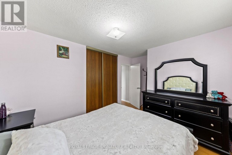 112 KINGSWOOD DRIVE, Brampton (Madoc), Ontario, L6V2W3