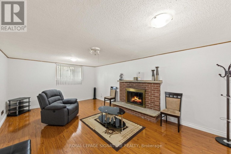 112 KINGSWOOD DRIVE, Brampton (Madoc), Ontario, L6V2W3
