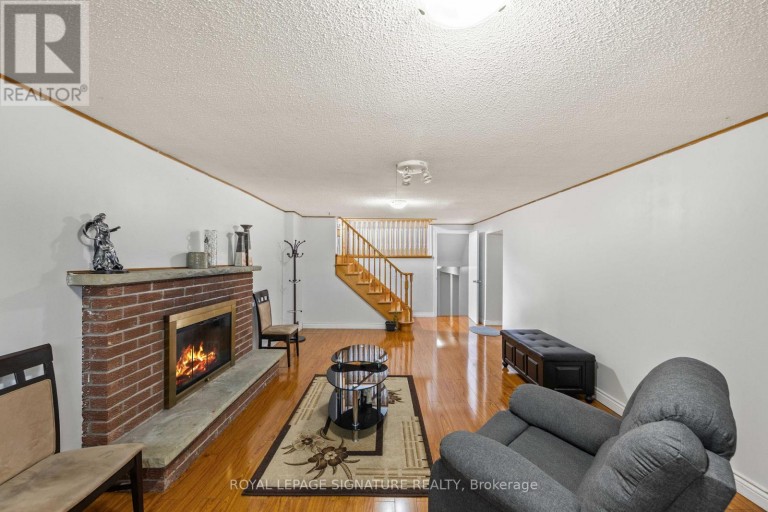 112 KINGSWOOD DRIVE, Brampton (Madoc), Ontario, L6V2W3