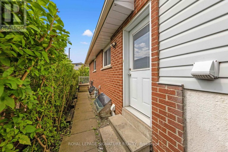 112 KINGSWOOD DRIVE, Brampton (Madoc), Ontario, L6V2W3