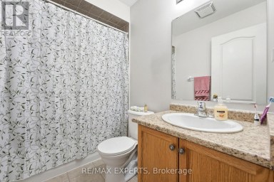 5 PARROTTA DRIVE Toronto (Humberlea-Pelmo Park) Ontario photo 22
