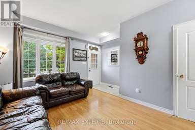 5 PARROTTA DRIVE Toronto (Humberlea-Pelmo Park) Ontario photo 4