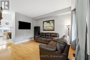 5 PARROTTA DRIVE Toronto (Humberlea-Pelmo Park) Ontario photo 5