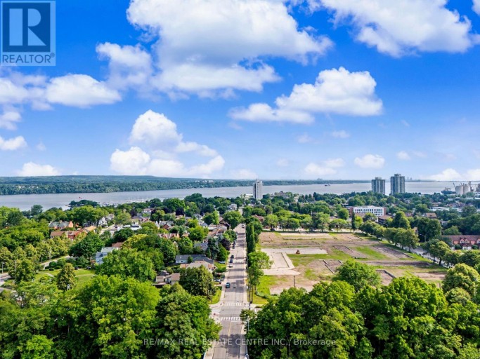 282 MACNAB STREET N, Hamilton (Central), Ontario, L8L1K4