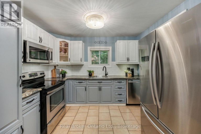 45 CENTRE STREET, Clarington (Bowmanville), Ontario, L1C2Y2