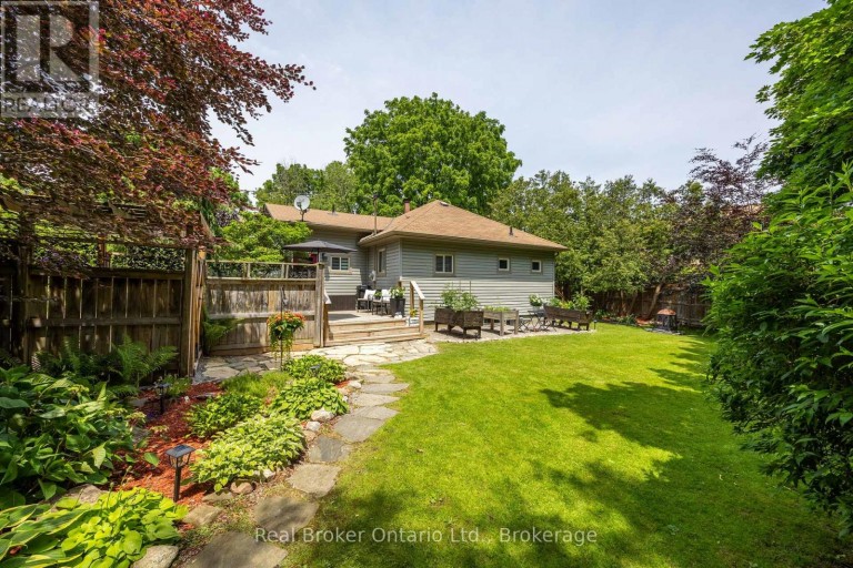 45 CENTRE STREET, Clarington (Bowmanville), Ontario, L1C2Y2