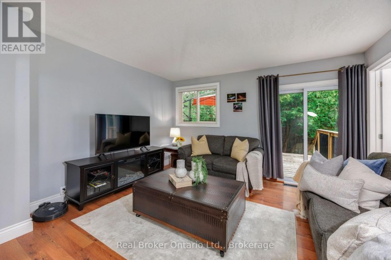 45 CENTRE STREET, Clarington (Bowmanville), Ontario, L1C2Y2