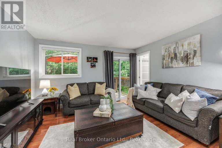 45 CENTRE STREET, Clarington (Bowmanville), Ontario, L1C2Y2
