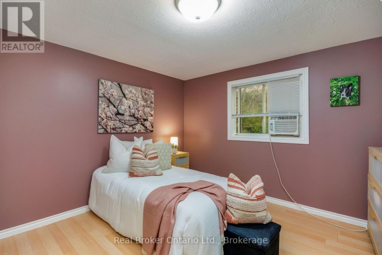 45 CENTRE STREET, Clarington (Bowmanville), Ontario, L1C2Y2
