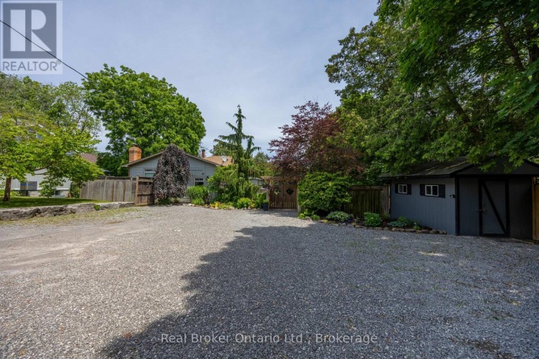 45 CENTRE STREET, Clarington (Bowmanville), Ontario, L1C2Y2
