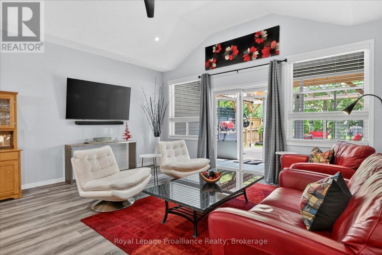 645 GOODWIN TERRACE, Peterborough (Monaghan Ward 2), Ontario, K9J0H6
