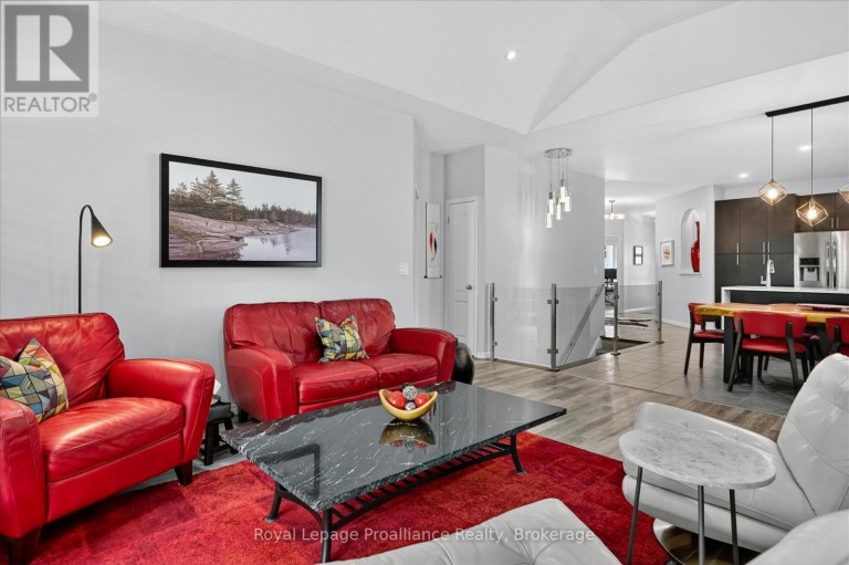 645 GOODWIN TERRACE, Peterborough (Monaghan Ward 2), Ontario, K9J0H6