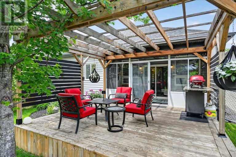 645 GOODWIN TERRACE, Peterborough (Monaghan Ward 2), Ontario, K9J0H6