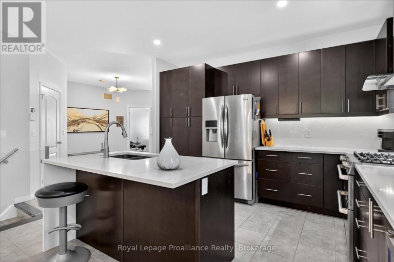 645 GOODWIN TERRACE, Peterborough (Monaghan Ward 2), Ontario, K9J0H6