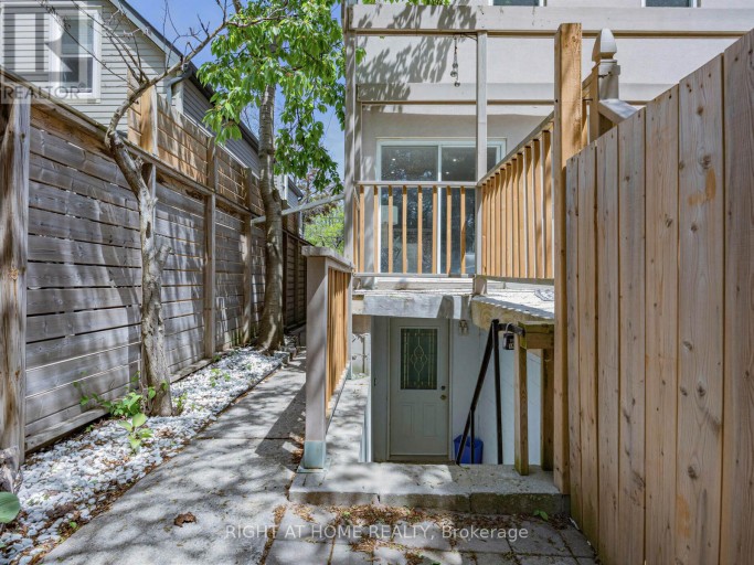20 KILDONAN DRIVE, Toronto (Birchcliffe-Cliffside), Ontario, M1N3B5