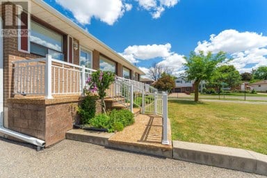 27 MILNER ROAD Brampton (Brampton East) Ontario photo 4