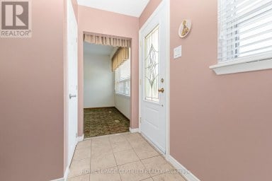 27 MILNER ROAD Brampton (Brampton East) Ontario photo 6