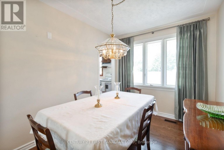 135 DOWNING CRESCENT, London South (South S), Ontario, N6C3C7