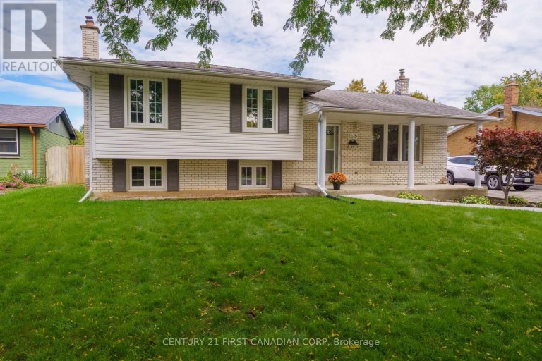 135 DOWNING CRESCENT, London South (South S), Ontario, N6C3C7