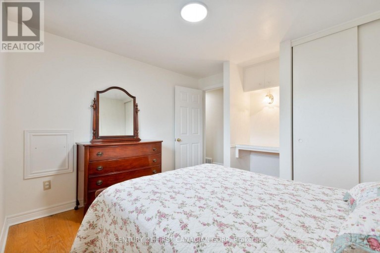 135 DOWNING CRESCENT, London South (South S), Ontario, N6C3C7