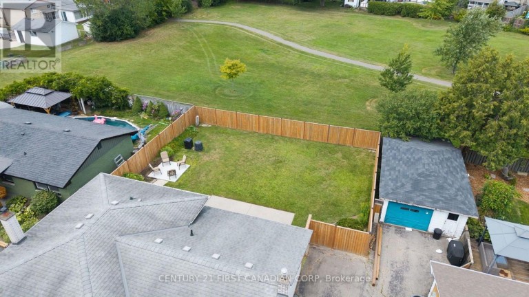 135 DOWNING CRESCENT, London South (South S), Ontario, N6C3C7