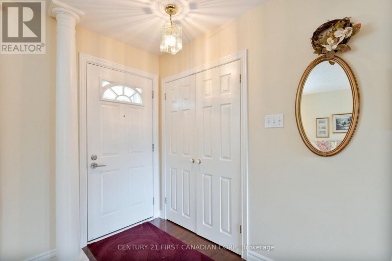 135 DOWNING CRESCENT, London South (South S), Ontario, N6C3C7