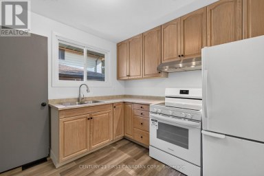 354 BASE LINE ROAD W London South (South D) Ontario photo 13